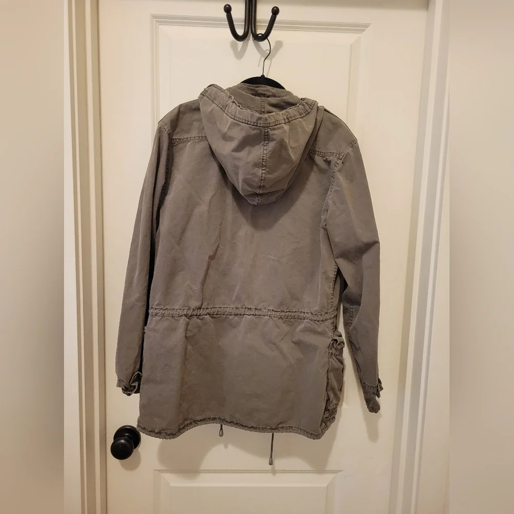 Jacket - Picture 3 of 4